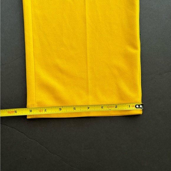 NYCC yellow capris - Picture 8 of 9